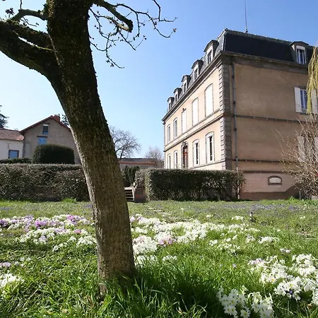 לינה וארוחת בוקר Le Clos Des Noyers Combronde